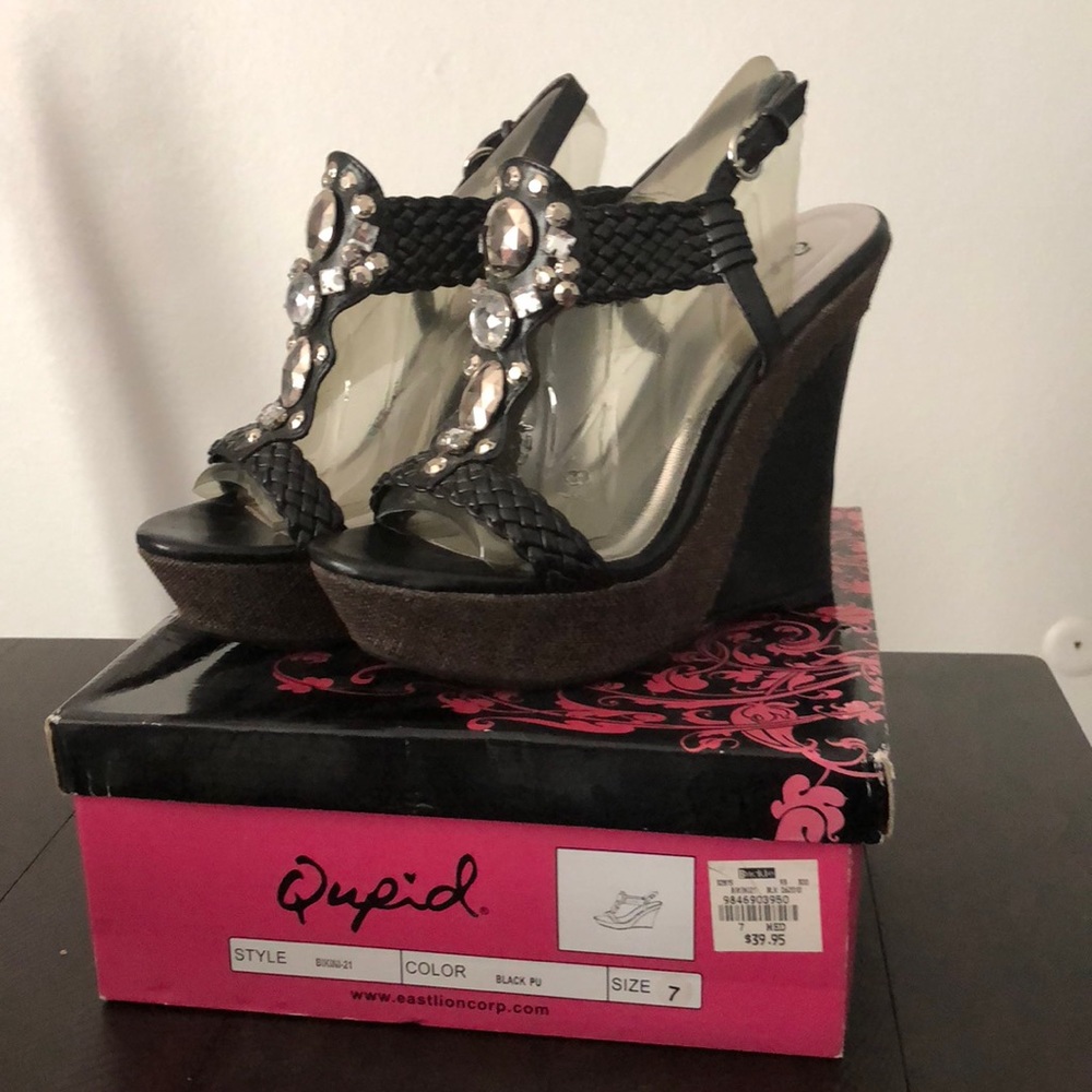 Qupid embellished wedges